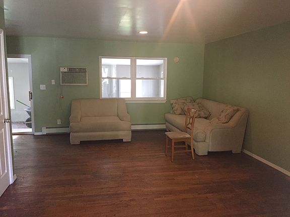 1st Floor Living Room