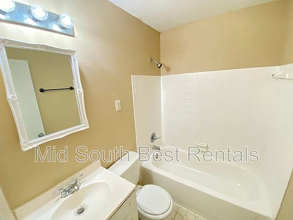 4th image of 4146 Forest View Dr