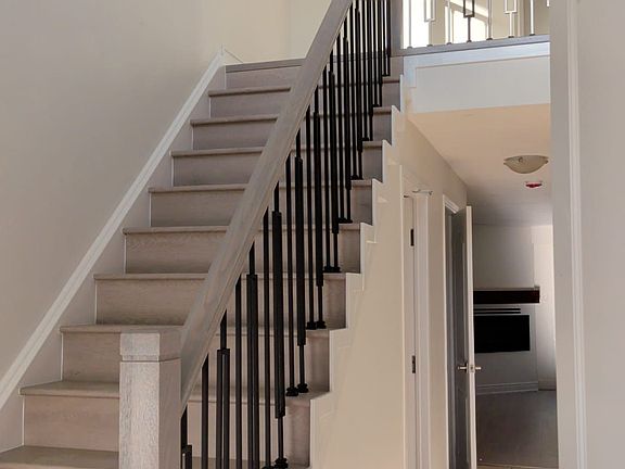 2nd image of 4 Malabar Cres