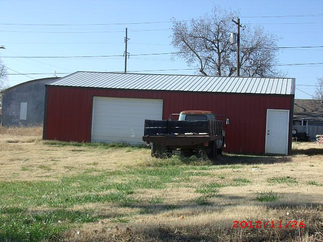 2nd image of 202 S Echo St