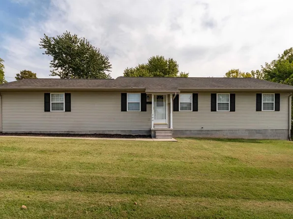 200 S Maple St, Carterville, IL 62918