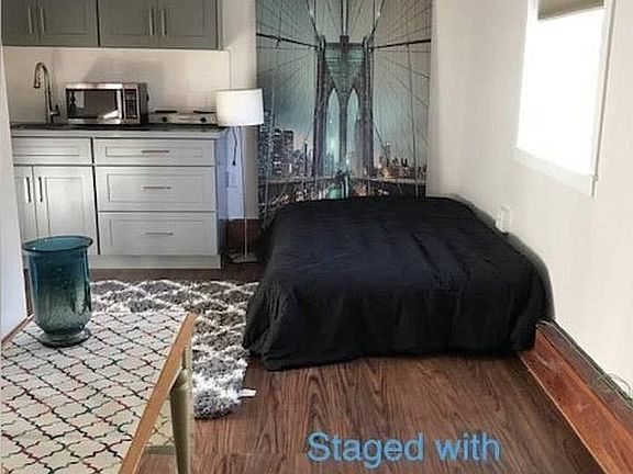 3rd image of 2219 38th Ave