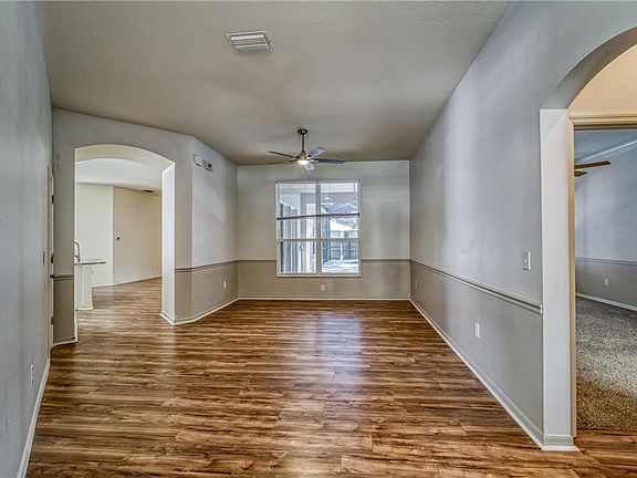 4th image of 1505 Rolling Meadow Dr