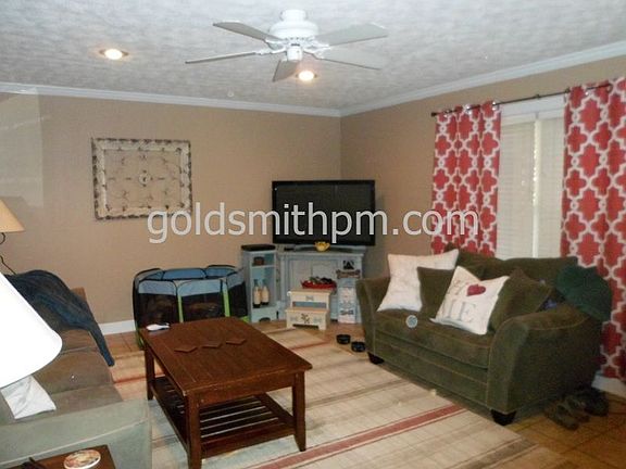 5th image of 512 W Yellow Wood Dr
