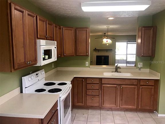 4th image of 12634 Castle Hill Dr
