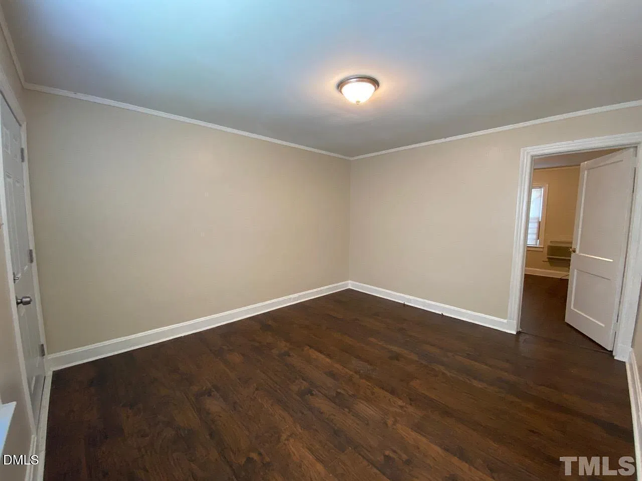 1 bed, 1.0 bath, 560 sqft, $875 — Photo 4