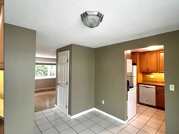 5th image of 777 Middle Rd Unit 18