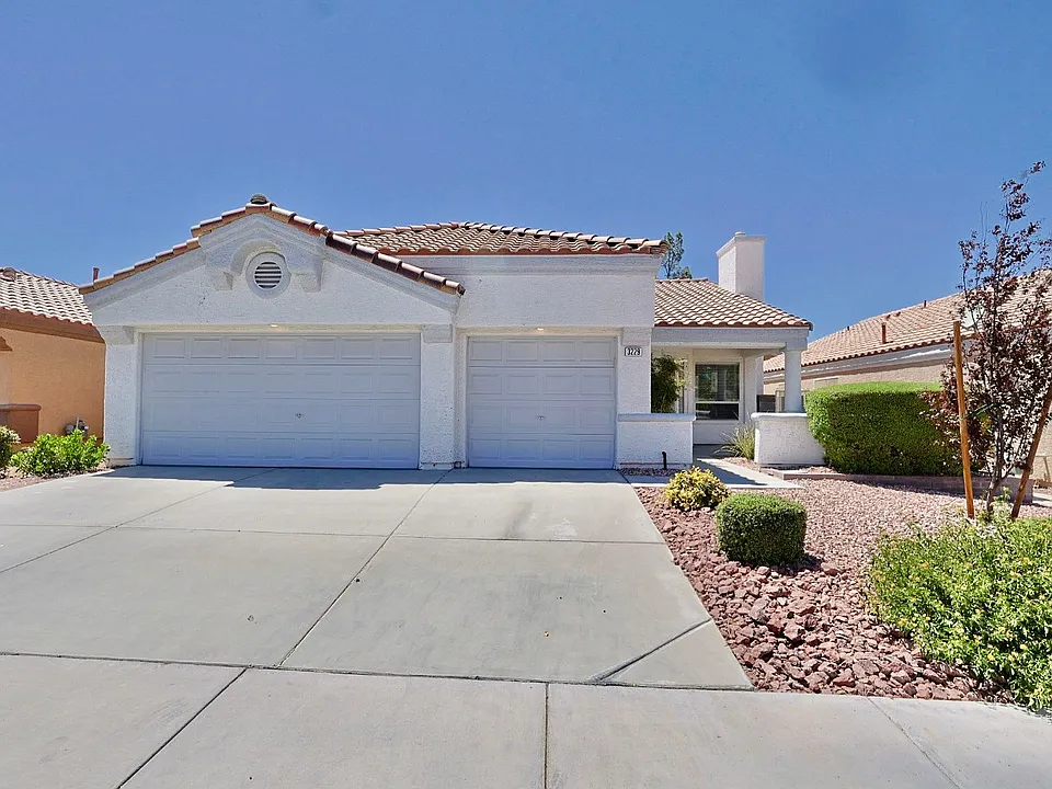 3229 Indian Moon Dr