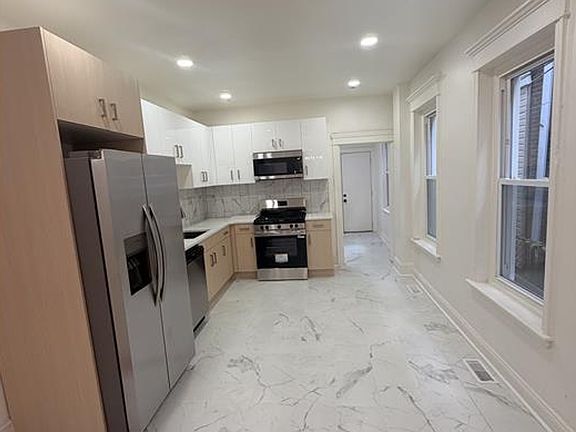 3rd image of 239 N 59th St