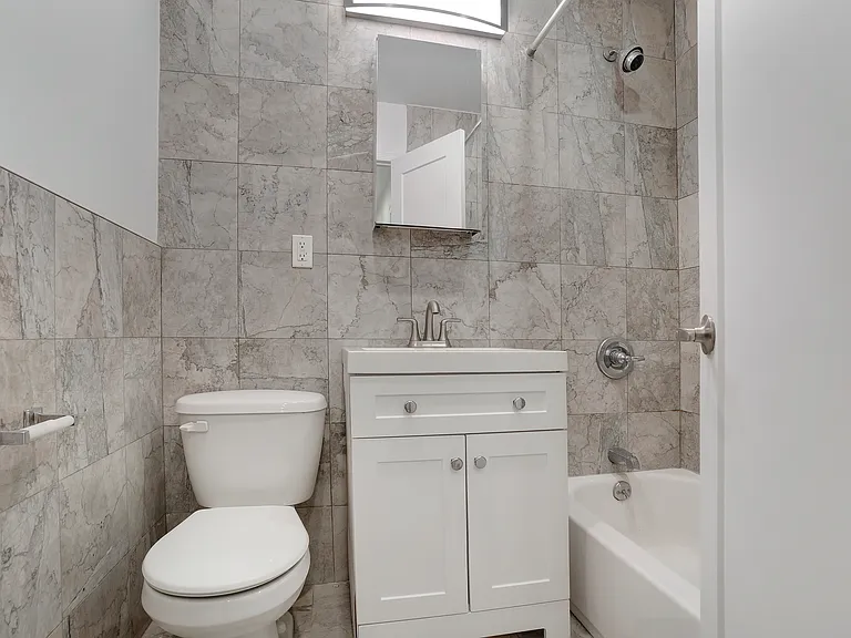323 W 47th St #2B — Photo 14