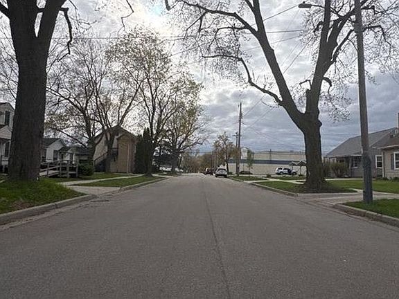 5th image of 1215 W Summer St