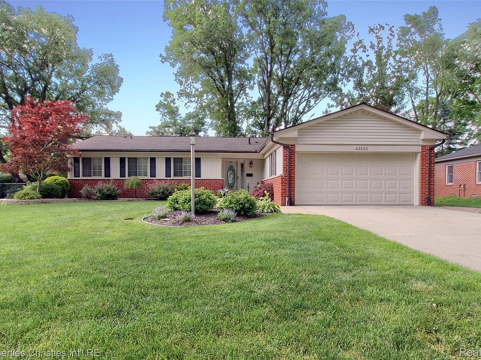 1st image of 43525 Galway Dr