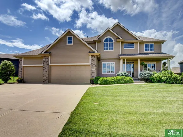 19311 Josephine St, Gretna, NE 68028