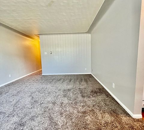4th image of 800 Dexter St #303