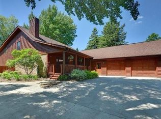 21595 W Cleveland Ave, New Berlin, WI 53146