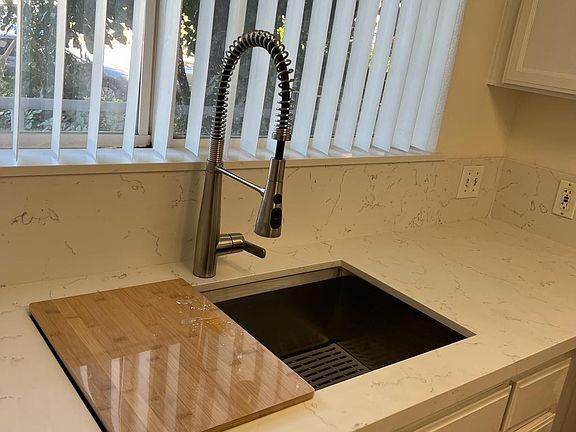 3rd image of 10756 Camarillo St APT 101