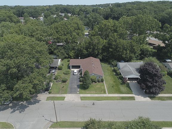 3rd image of 1803 Brookmede Dr