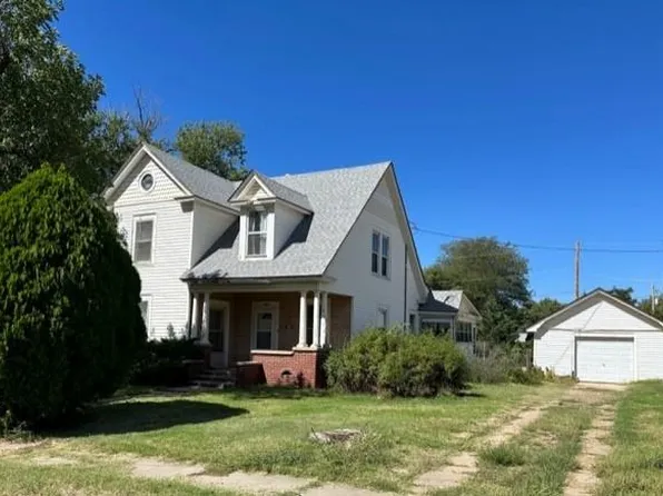 315 W 3rd St, Liberal, KS 67901