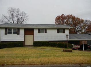 112 Britanna Dr, Swansea, IL