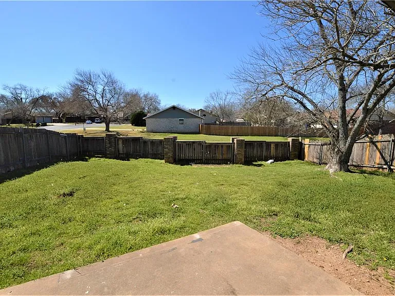 3517 Rollingway Cv #B — Photo 13