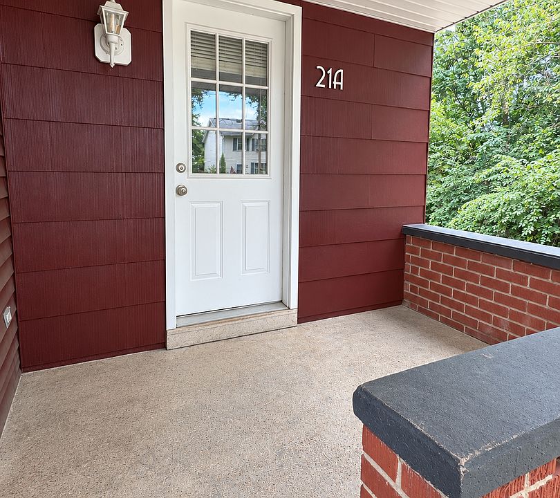1st image of 21 Sumac Rd APT A