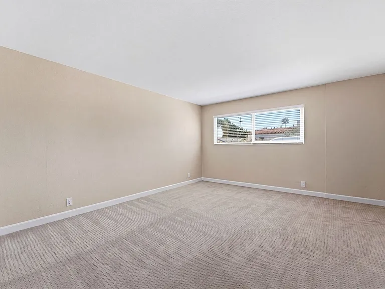 211 Avenida Monterey — Photo 13