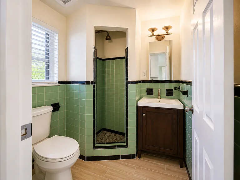 1311 Emma Dr — Photo 7