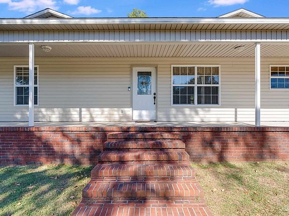 3rd image of 4700 Honeysuckle Ln