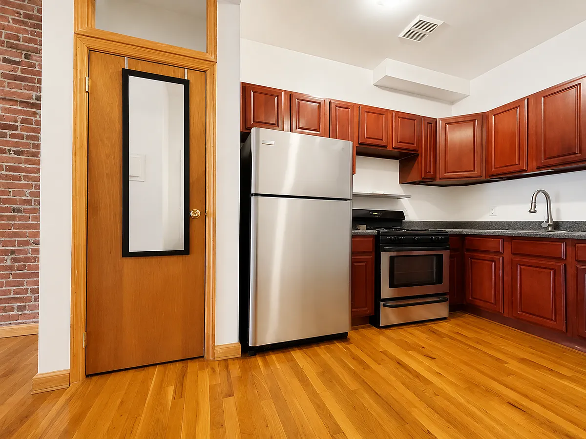 Building Photo - 1064 Myrtle Ave #1L