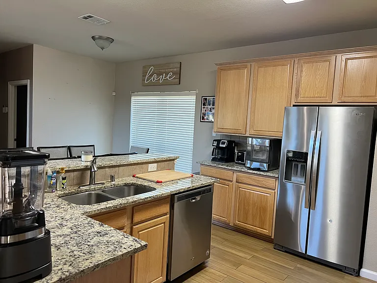 10215 Waterbury Dr — Photo 26