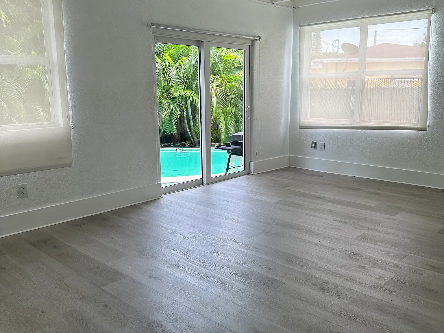3 bed, 1298 sqft, $4,300 — Photo 4