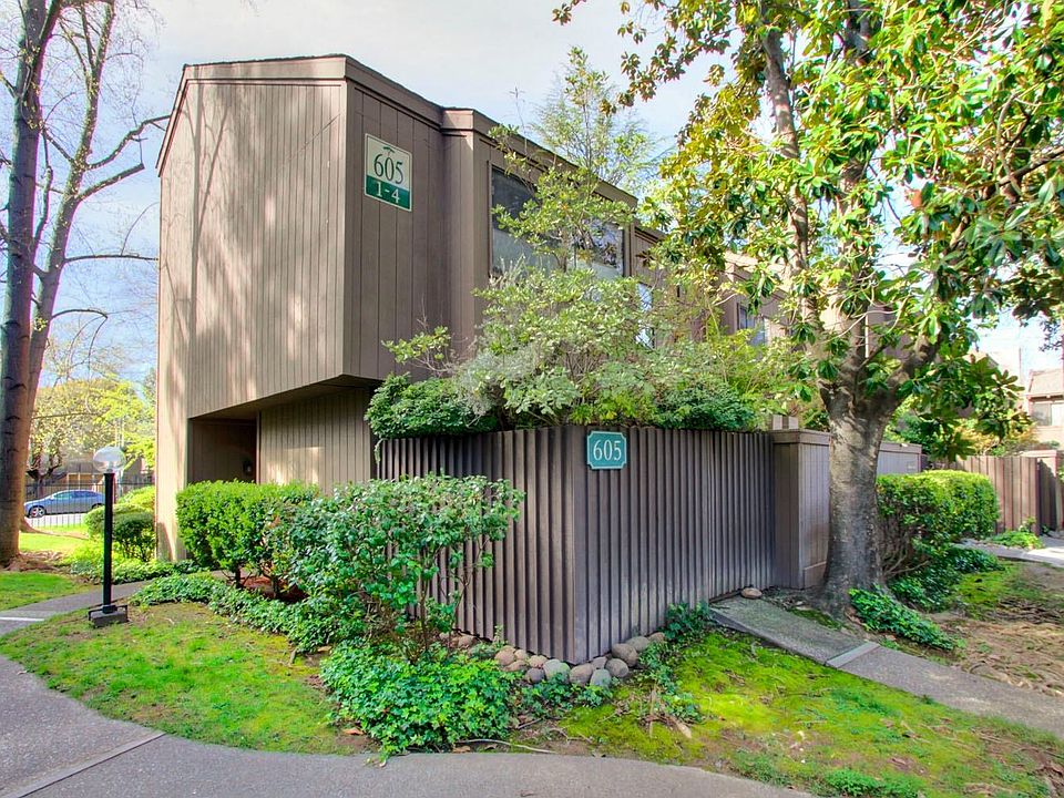 1st image of 605 Woodside Sierra Unit 2