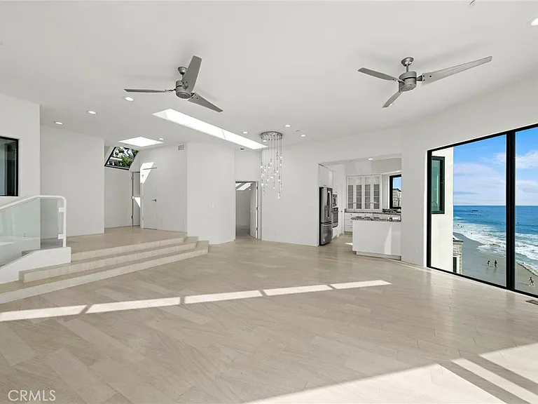 715 Oceanfront Front — Photo 7