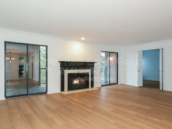 590 Sarah Ln APT 301, Saint Louis, MO 63141