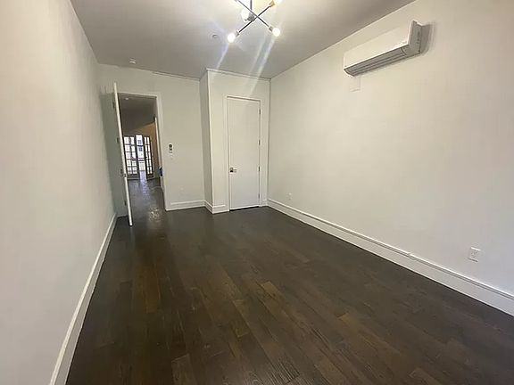 5th image of 1114 Halsey St #2L