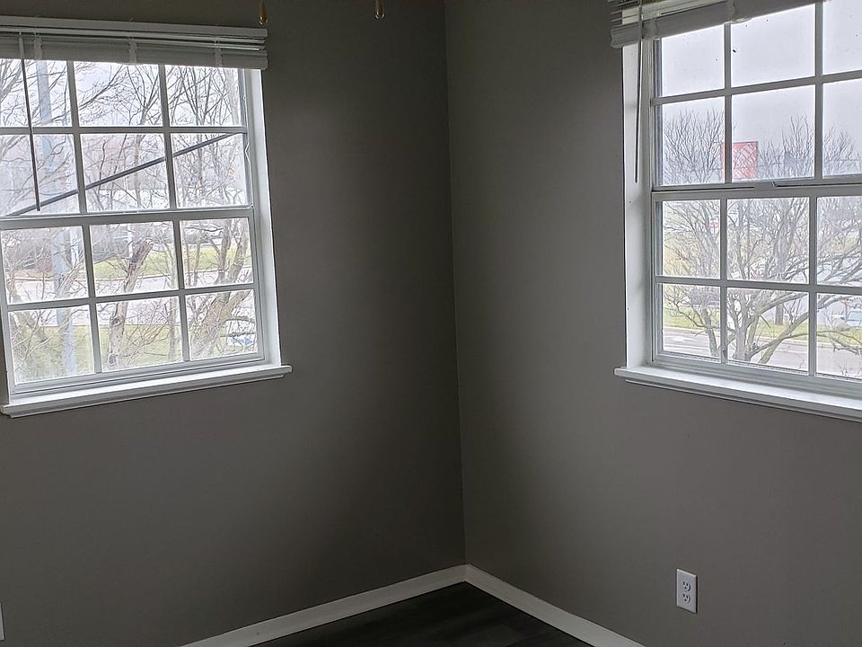 2nd image of 504-01 Yorktown Rd #0
