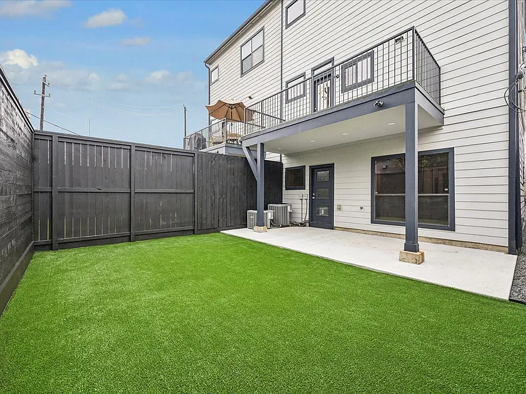2510 Genesee St — Photo 35