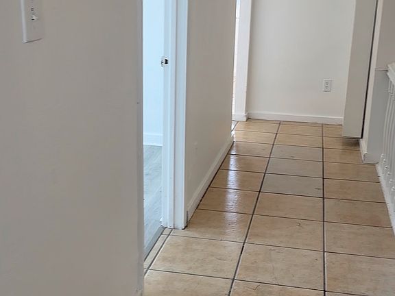2nd image of 102 N Aurora St #106