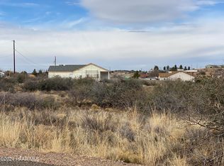 19673 E Ironwood Dr, Mayer, AZ 86333