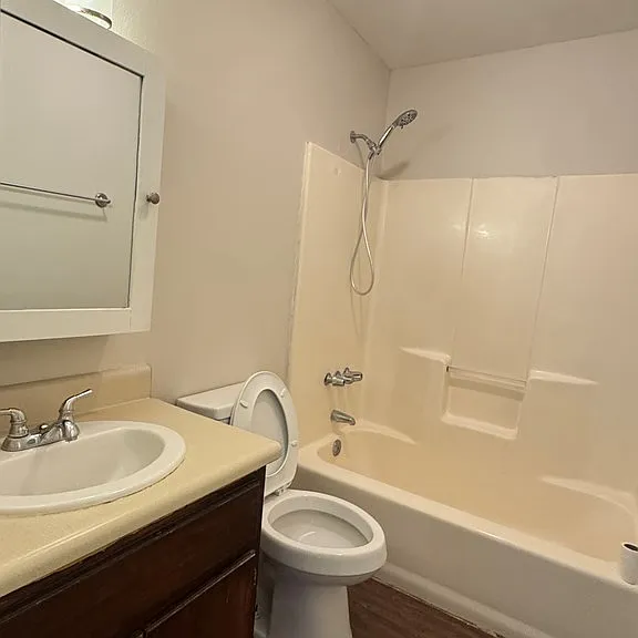 1744A Poplar St — Photo 10