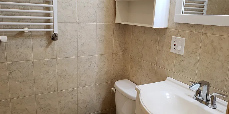 Rented by MCR Realty | media 14