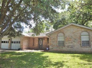 407 N Yaupon St, Richwood, TX 77531