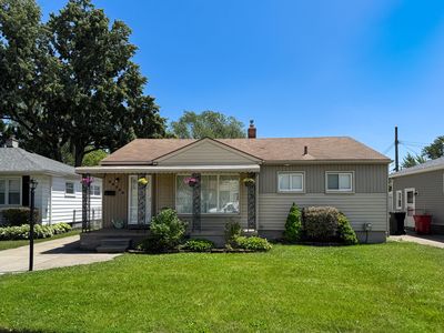 29236 Dembs Dr, Roseville, MI, 48066