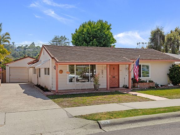 2nd image of 2047 Chino St