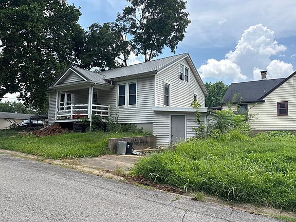 2nd image of 409 Schroeder St