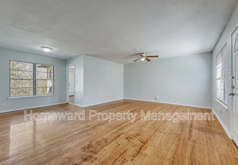 7 Pershing Dr #A — Photo 2