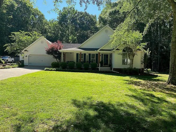 607 Brandenburg Dr, Florence, AL 35634