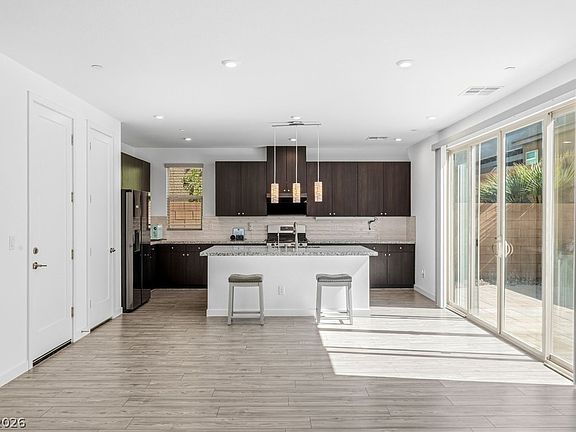 5th image of 3233 Waterstone Ave