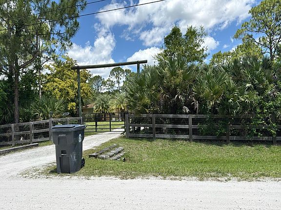 2nd image of 17269 71st Ln N
