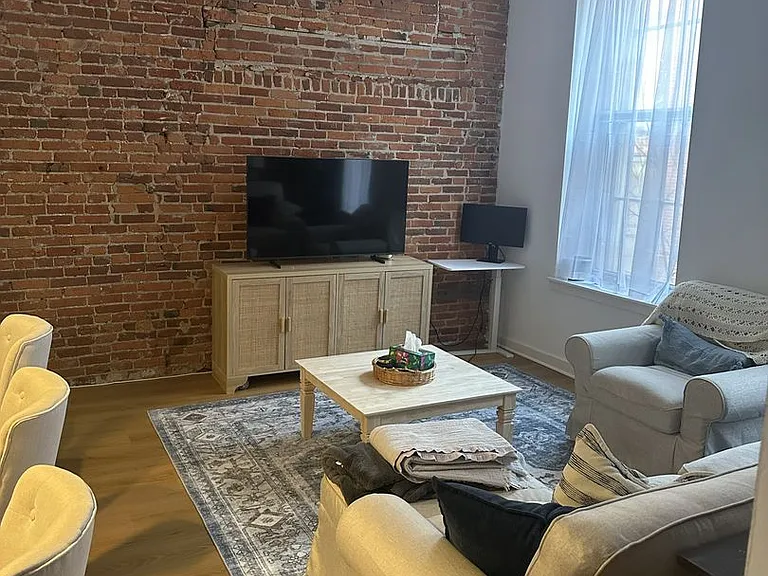 24-30 S Bank St #208 — Photo 4